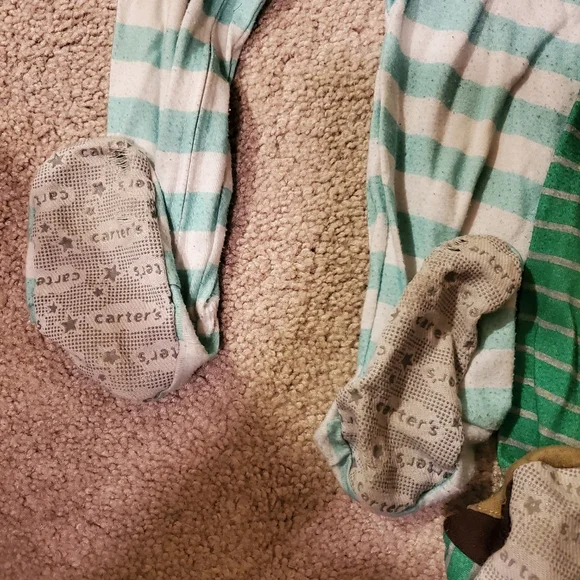 Set of 4 baby bundle 24 months onesies - Picture 2 of 6